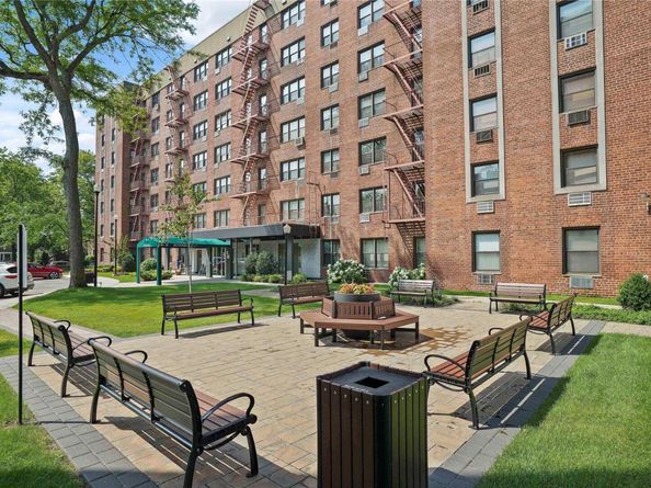 86-29 155th Avenue 5N, Howard Beach NY 11414