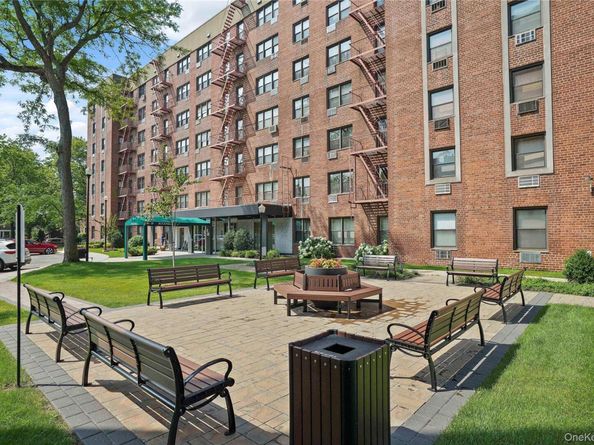 86-29 155th Avenue 5N, Howard Beach NY 11414