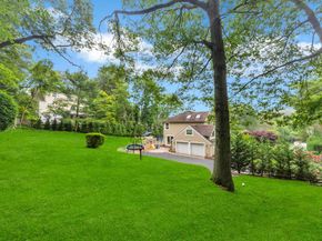4 2nd Street, Woodbury NY 11797