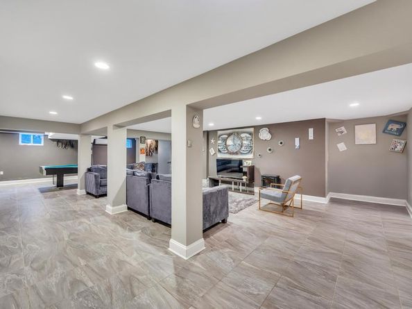 4 2nd Street, Woodbury NY 11797