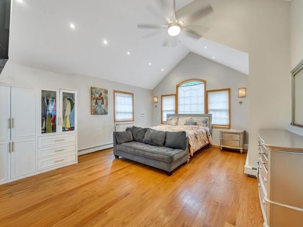 4 2nd Street, Woodbury NY 11797