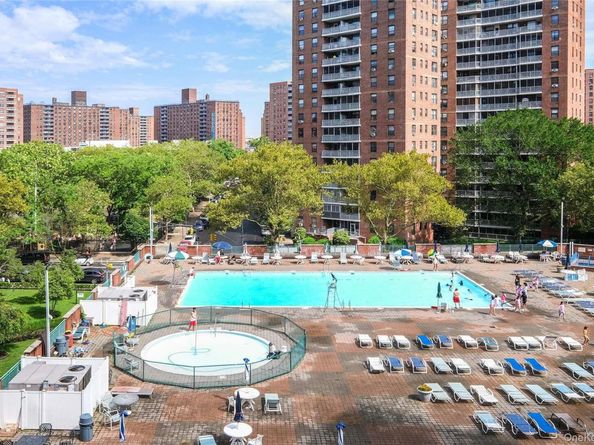 61-15 97th Street 12H, Rego Park NY 11374