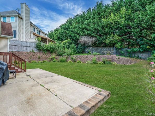 11 Gladysz Way, Port Jefferson NY 11777