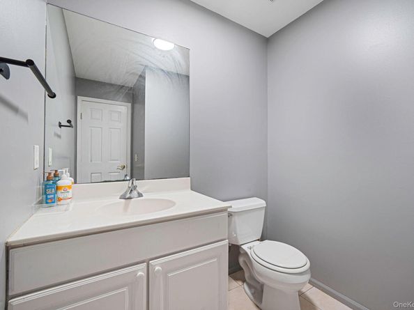 11 Gladysz Way, Port Jefferson NY 11777