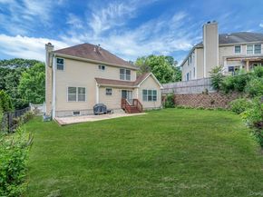11 Gladysz Way, Port Jefferson NY 11777