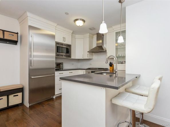 10 Byron Place 607, Larchmont NY 10538