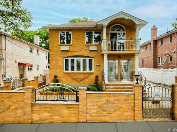 61-47 231 Street, Bayside NY 11364