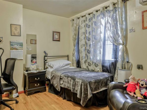 61-47 231 Street, Bayside NY 11364