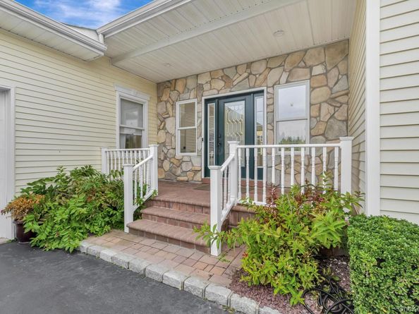 32 Sycamore Drive, East Moriches NY 11940
