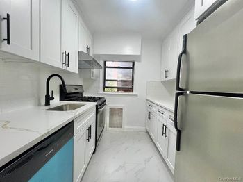 44-21 Macnish Street