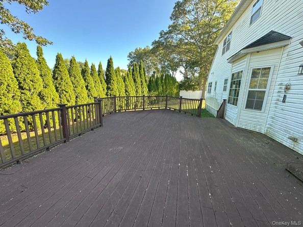 2 East Avenue, Coram NY 11727