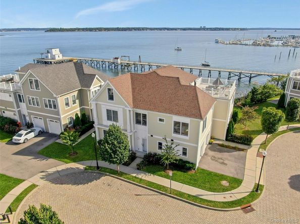 39 Island Point, Bronx NY 10464