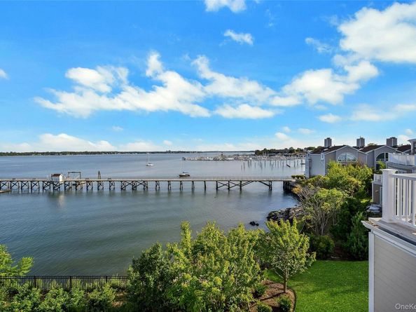 39 Island Point, Bronx NY 10464