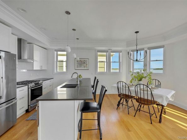 39 Island Point, Bronx NY 10464