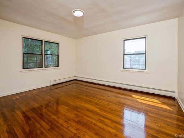1149 East 219th Street, Bronx NY 10469