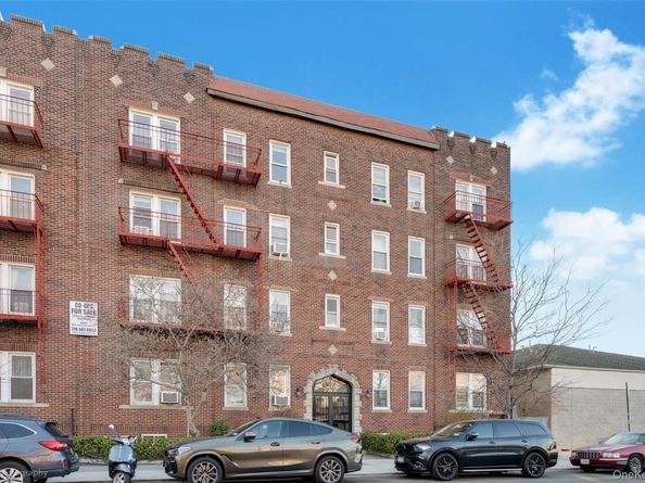 45-14 43rd Street 3E, Sunnyside NY 11104