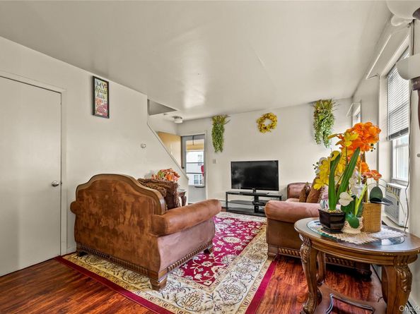 200 Lowndes Avenue A, Huntington NY 11746