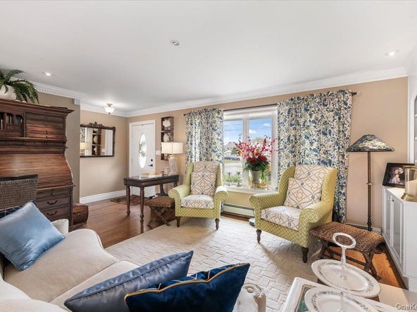 5 Canal Road, Massapequa NY 11758
