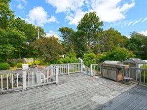 105 Roxton Road, Plainview NY 11803