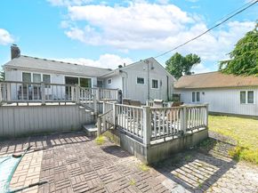 105 Roxton Road, Plainview NY 11803