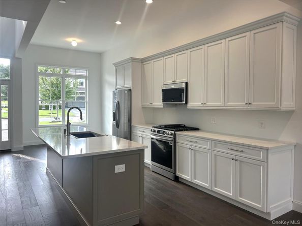358 Wavell Avenue 358, Yaphank NY 11980