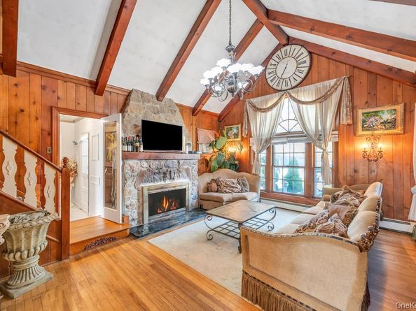 122 Dawn Road, Rocky Point NY 11778