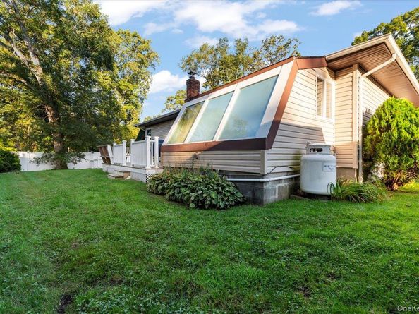 212 Locust Drive, Rocky Point NY 11778