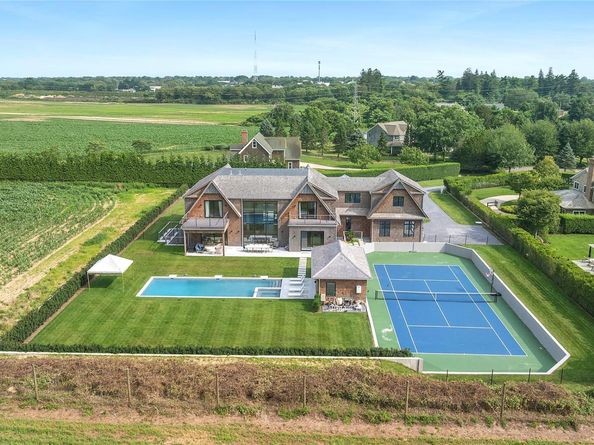 58 Clearview Farm Road, Southampton NY 11968