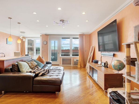 2800 Coyle 622, Brooklyn NY 11235