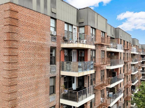 2800 Coyle 622, Brooklyn NY 11235