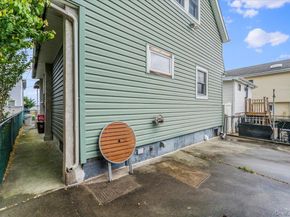 17 Alden Park 17, Bronx NY 10465