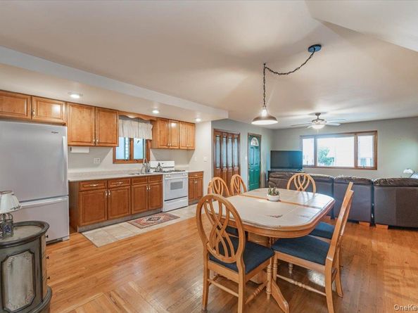 17 Alden Park 17, Bronx NY 10465