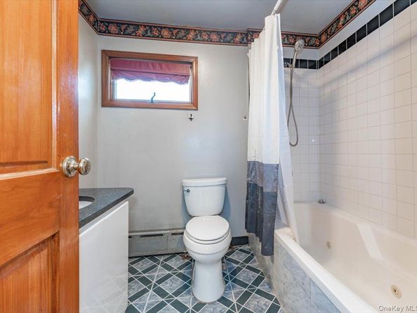 17 Alden Park 17, Bronx NY 10465