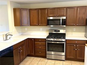 421 Northview Court 421, Peekskill NY 10566