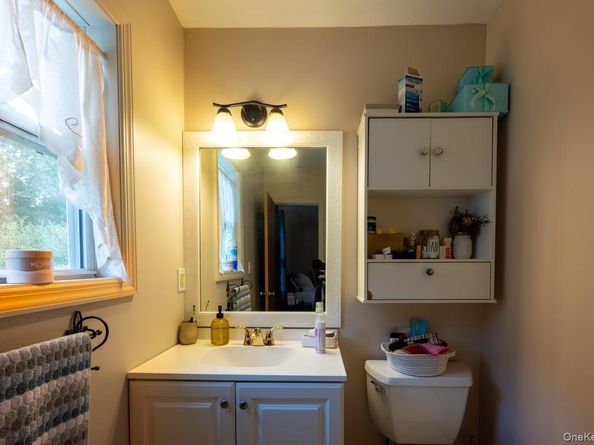 129 Berkshire Drive, Farmingville NY 11738