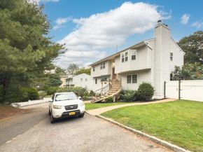 129 Berkshire Drive, Farmingville NY 11738