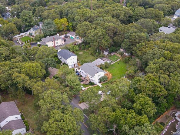 129 Berkshire Drive, Farmingville NY 11738