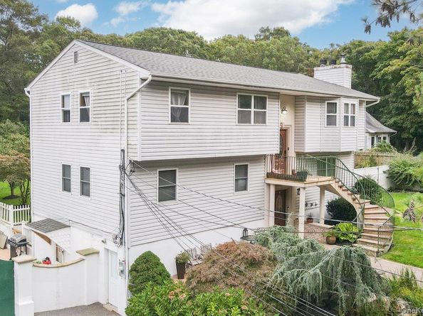 129 Berkshire Drive, Farmingville NY 11738