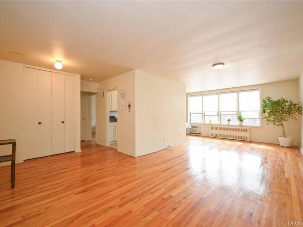 34-25 150th Place 2C, Flushing NY 11354