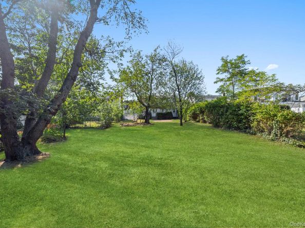 7 Washington Street, Hicksville NY 11801