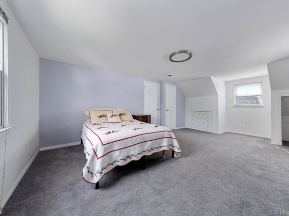 7 Washington Street, Hicksville NY 11801