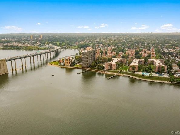 166-25 Powells Cove Boulevard 3F, Beechhurst NY 11357