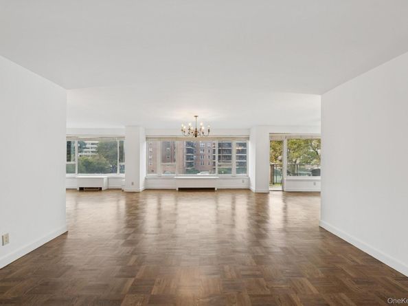 166-25 Powells Cove Boulevard 3F, Beechhurst NY 11357