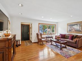 818 Palmetto Drive, Franklin Square NY 11010