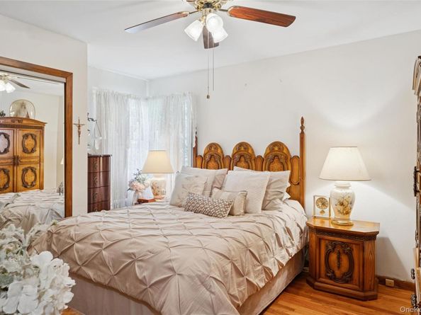 818 Palmetto Drive, Franklin Square NY 11010