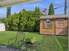 818 Palmetto Drive, Franklin Square NY 11010