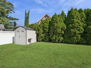 818 Palmetto Drive, Franklin Square NY 11010
