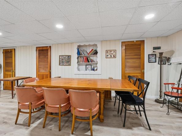 818 Palmetto Drive, Franklin Square NY 11010