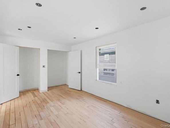 86 Moffitt Boulevard, Islip NY 11751