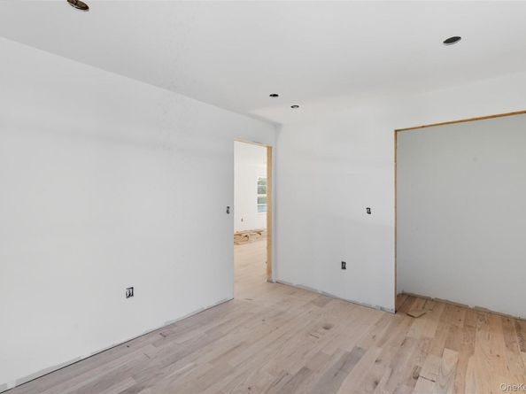 86 Moffitt Boulevard, Islip NY 11751